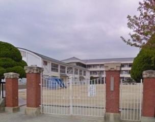 【小学校】早島町立早島小学校 874m 周辺環境